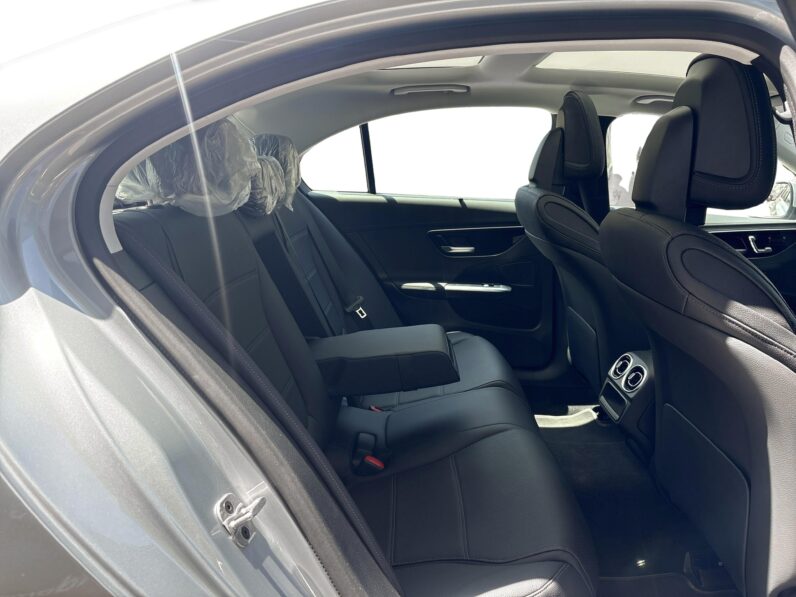 Mercedes-Benz C 220d (Unregistered) full
