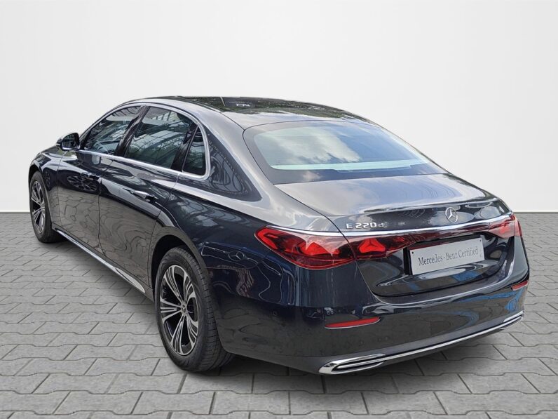Mercedes-Benz E 220d (Unregistered) – Brand New Luxury Executive Sedan full