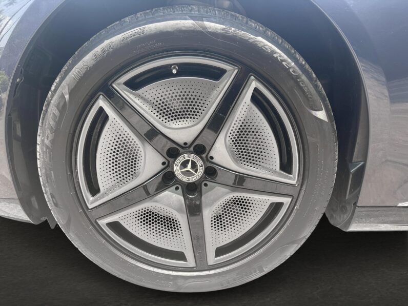 Mercedes-Benz EQS 580 4MATIC AMG Line Sedan Luxury Electric Flagship full