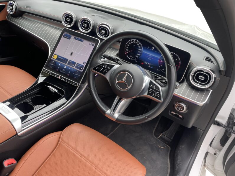 Mercedes-Benz C 220d – Pre-Owned Luxury Sedan full