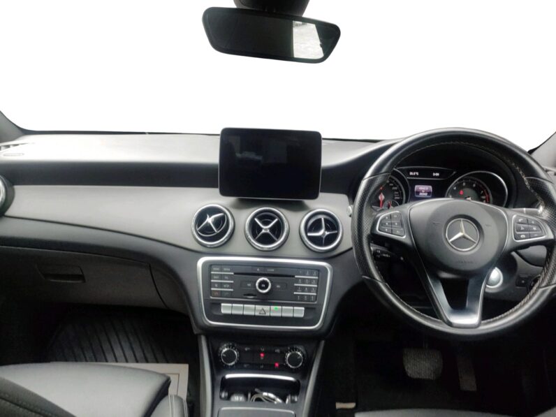 Mercedes-Benz CLA 200 (2016 Model) – Pre-Owned Luxury Coupe Sedan full