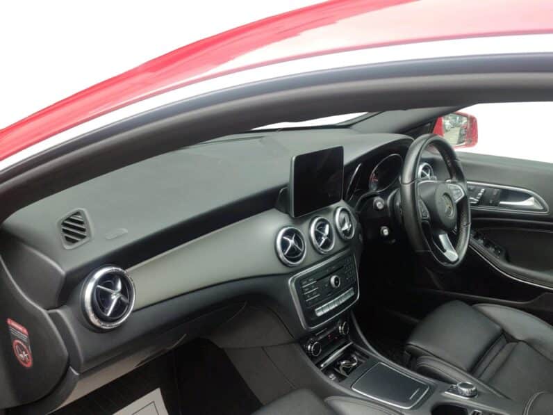 Mercedes-Benz CLA 200 (2016 Model) – Pre-Owned Luxury Coupe Sedan full