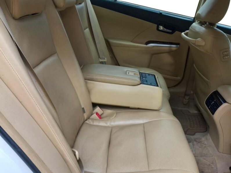 
								Toyota Camry Hybrid AT 2016 Model full									