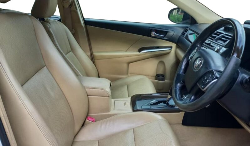 
								Toyota Camry Hybrid AT 2016 Model full									