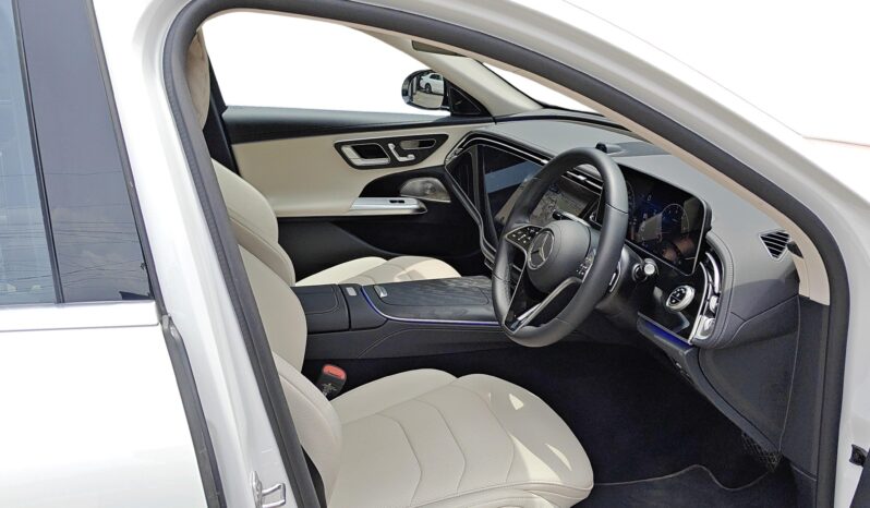 MERCEDES BENZ E 200 (RSE) full