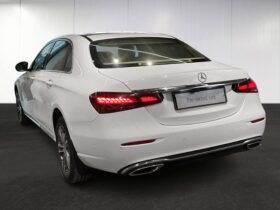 MERCEDES BENZ E 220D