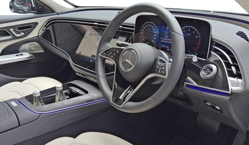 MERCEDES BENZ E 200 (RSE) full