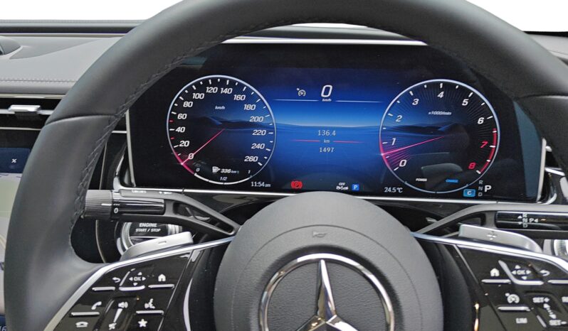 MERCEDES BENZ E 200 (RSE) full