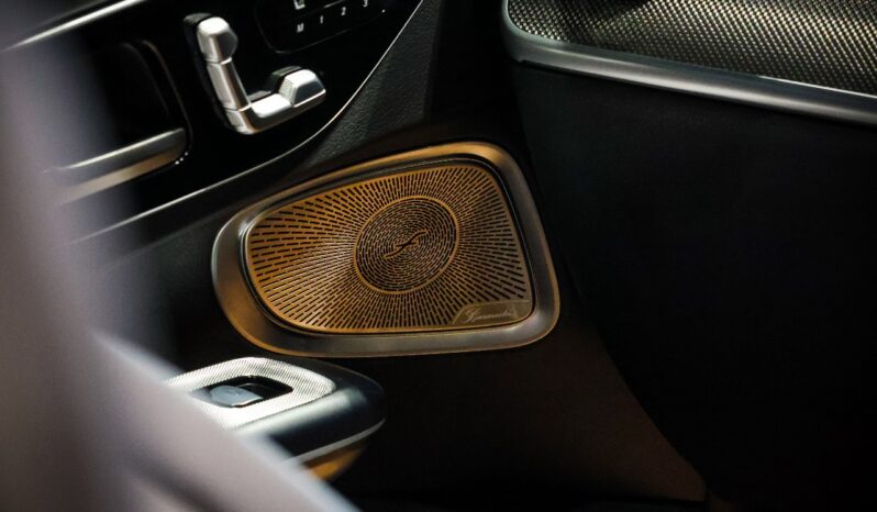 YOUNG USED UN-REG CLE 300 4M Cabriolet full