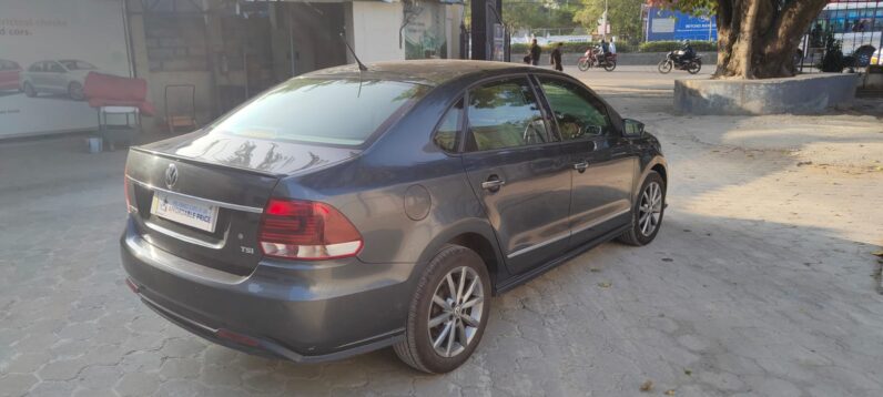 VW VENTO 1 L HL PLUS full