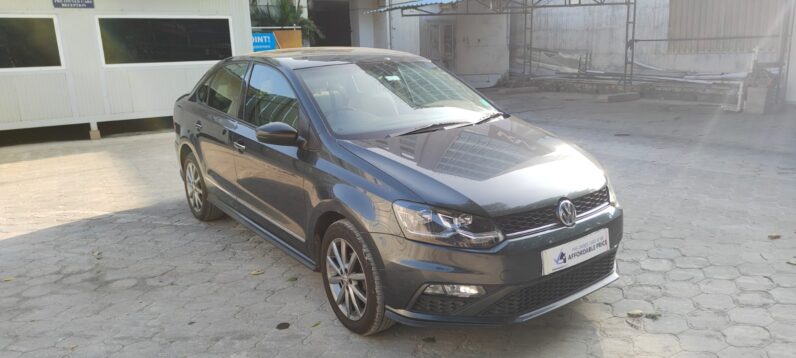 VW VENTO 1 L HL PLUS full