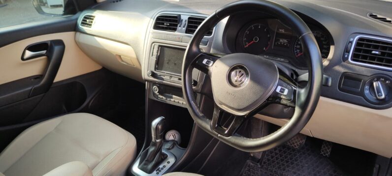 VW VENTO 1 L HL PLUS full