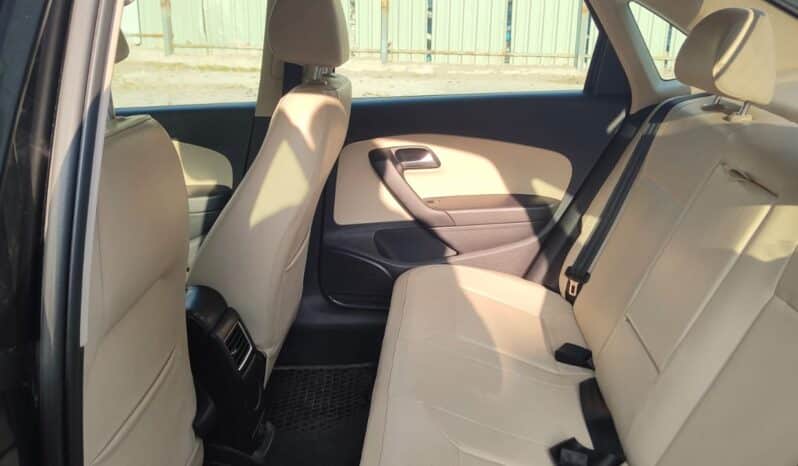 VW VENTO 1 L HL PLUS full
