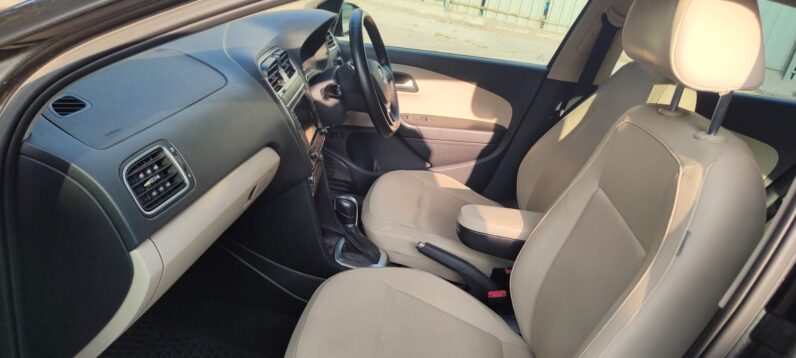 VW VENTO 1 L HL PLUS full