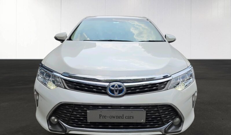 
								Toyota Camry Hybrid full									