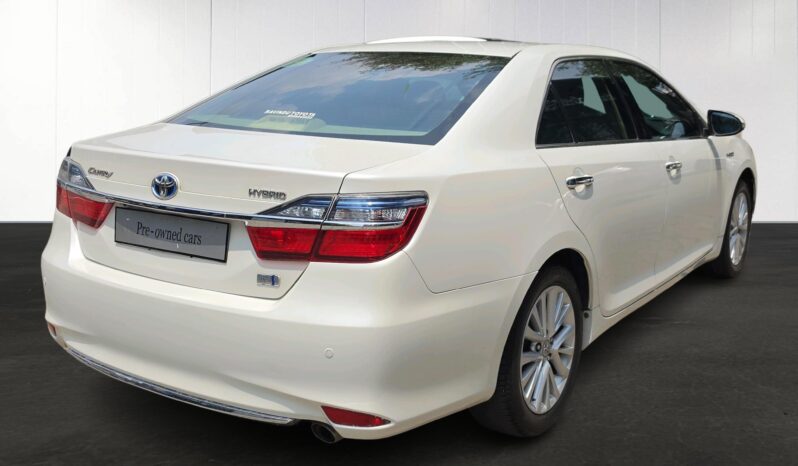 
								Toyota Camry Hybrid full									