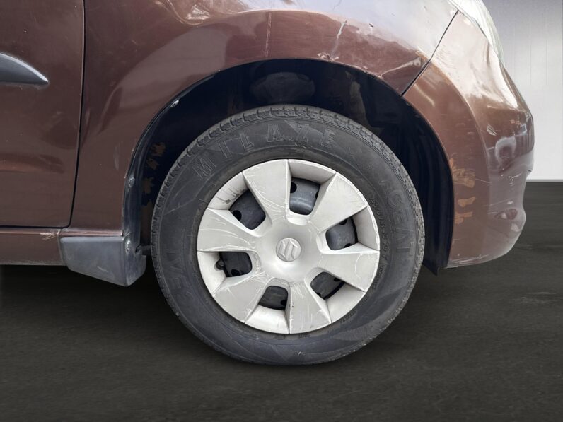 
								Maruti Suzuki A-Star Automatic full									