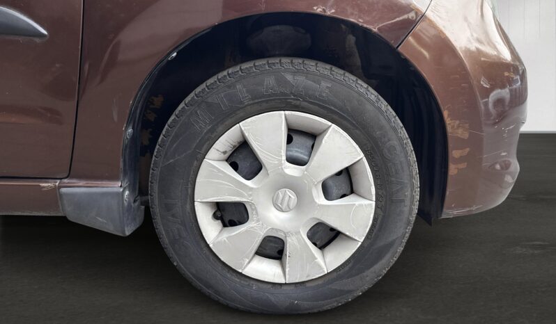 
								Maruti Suzuki A-Star Automatic full									