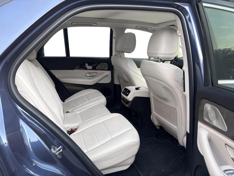 Mercedes-Benz GLE 300d — 2023 full