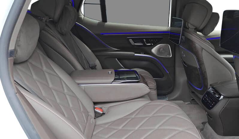MERCEDES-MAYBACH EQS 680 SUV (UNREGISTERED) full