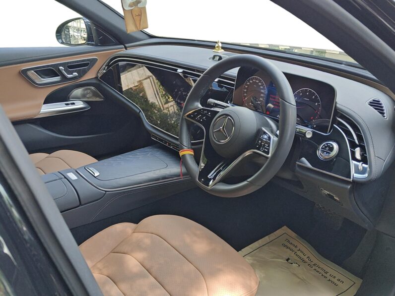 Mercedes-Benz E 200 — 2025 full